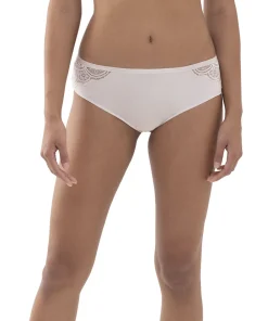 Mey Trusser<703 BAILEY - Poetry Fame Hipster