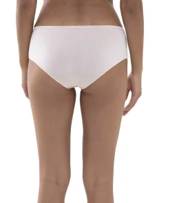 Mey Trusser<703 BAILEY - Poetry Fame Hipster