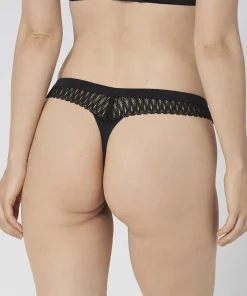 Triumph Trusser<0004 BLACK - Aura Spotlight String