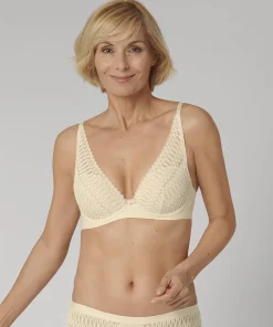 Triumph Bh'er<6720 CREAMY DREAM - Aura Spotlight Vatteret Bh Med Bøjle WP