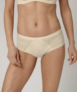 Triumph Trusser<6720 CREAMY DREAM - Aura Spotlight Maxi