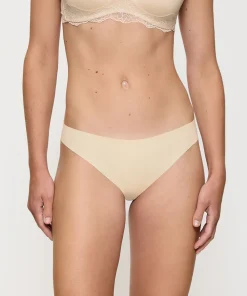 Triumph Trusser<6720 CREAMY DREAM - Prette Micro String