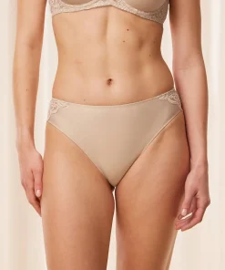 Triumph Trusser<0026 SKIN - Amourette Hikini / Tai