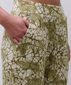 Femilet Shorts/ Loungepants<A80 GREEN ILLUSION - Yara Pants