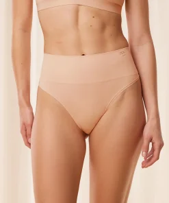 Triumph Shapewear|Trusser<00EP NEUTRAL BEIGE - Soft Sculpt String