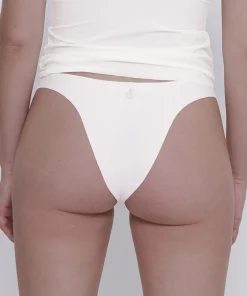 Sloggi Trusser<00GZ SILK WHITE - Zero Feel Tanga