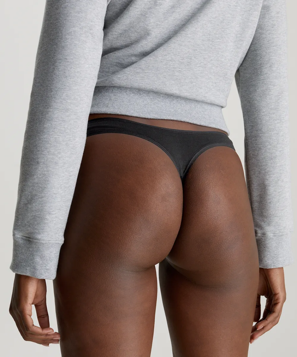 Calvin Klein Trusser<UB1 BLACK - Ideal Cotton Thong